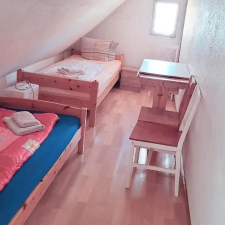 公寓 Monteurwohnung Im Herzen Von *
